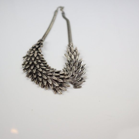 Dragon Wing Scale Necklace - Picture 4 of 8